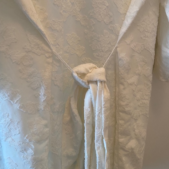 DEX WHITE LACE/FLORAL CARDIGAN WITH REMOVABLE BELT - Picture 9 of 9